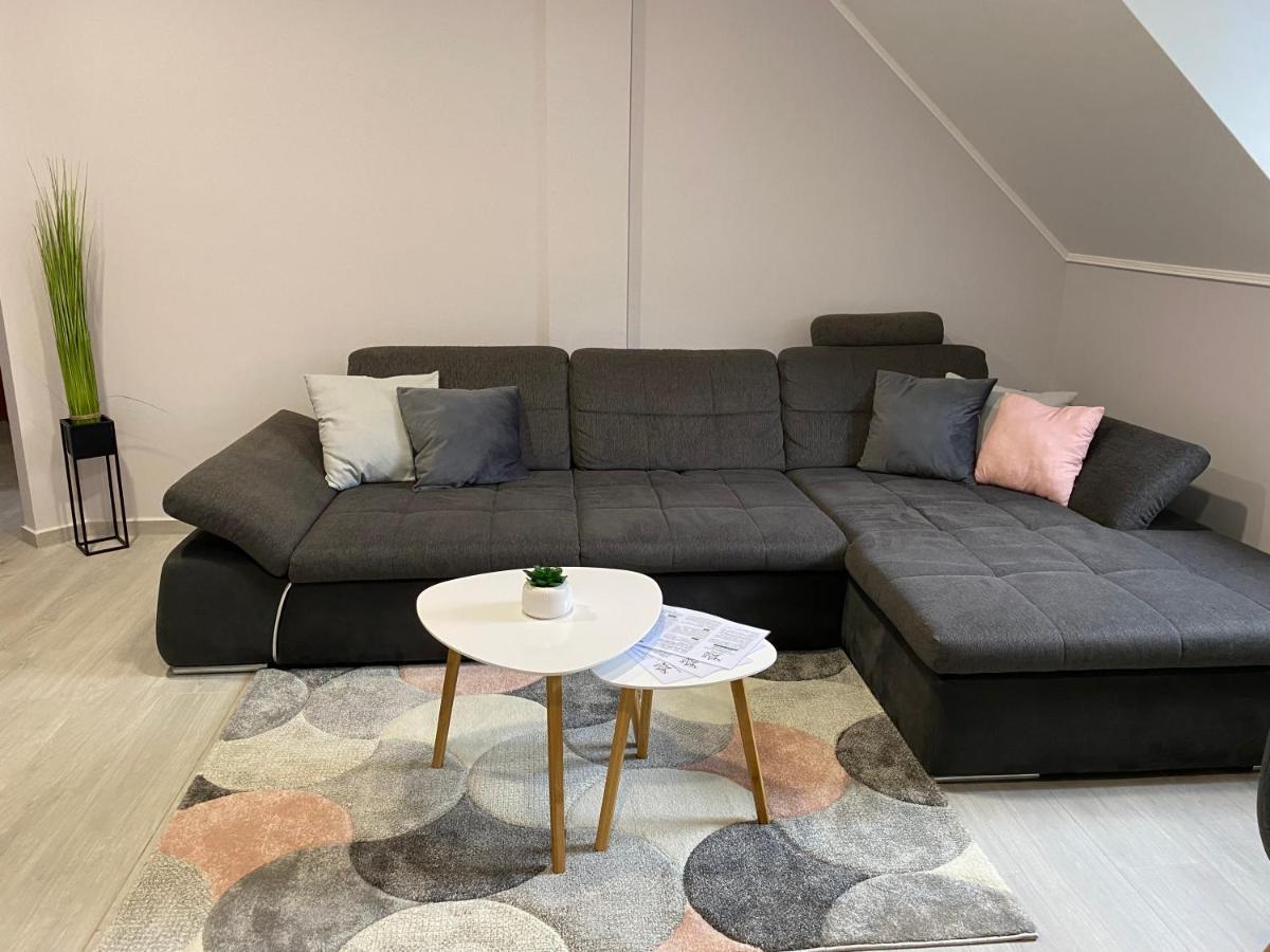 Star Apartman Zalacsany Luaran gambar